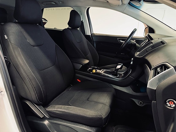 Ford Edge 16 of 23