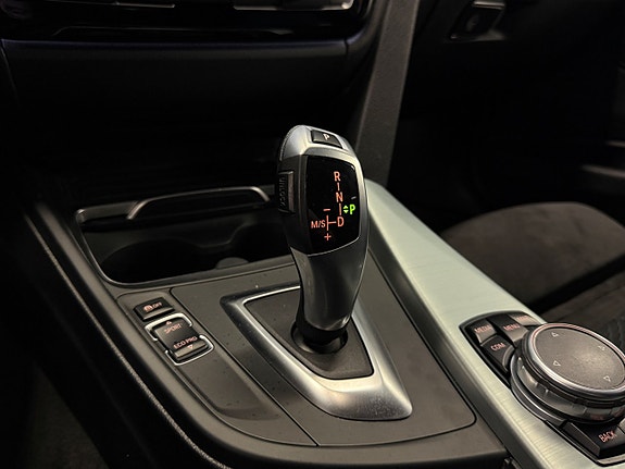 BMW 318d 23 of 30