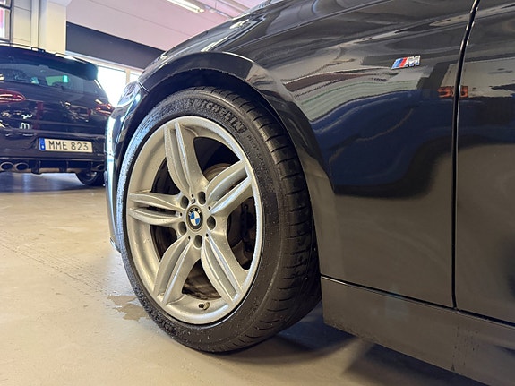 BMW 318d 17 of 30