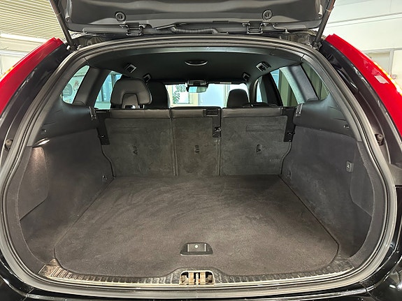 Volvo XC60 5 of 5