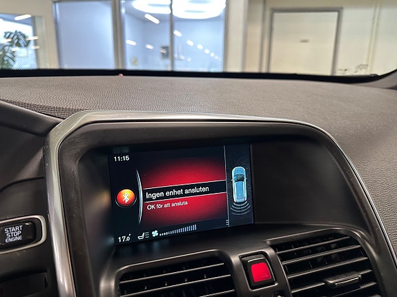 Volvo XC60 13 of 15