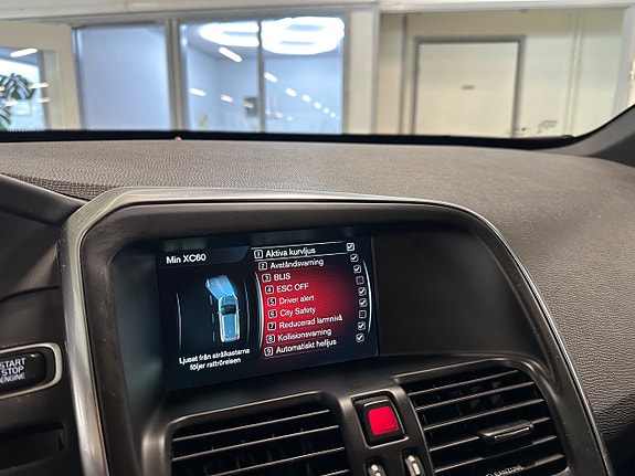 Volvo XC60 15 of 15