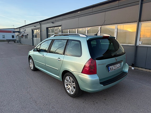 Peugeot 307 SW 4 of 5