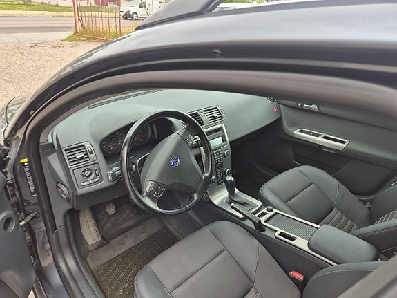 Volvo V50 5 of 5