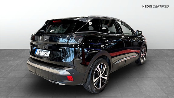Peugeot 3008 2 of 5