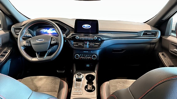 Ford Kuga 4 of 9