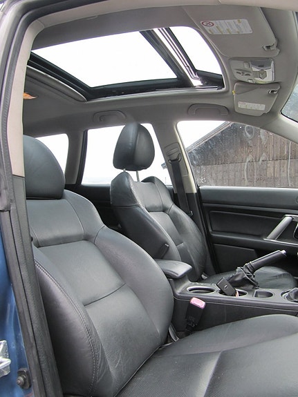 Subaru Legacy 8 of 26
