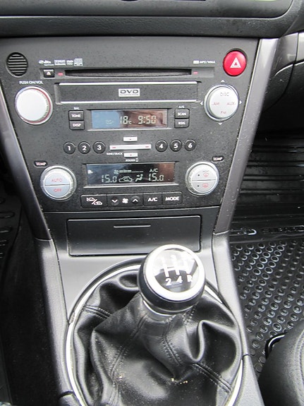 Subaru Legacy 12 of 26