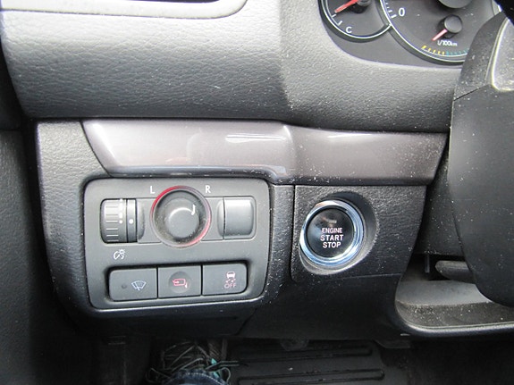 Subaru Legacy 14 of 26