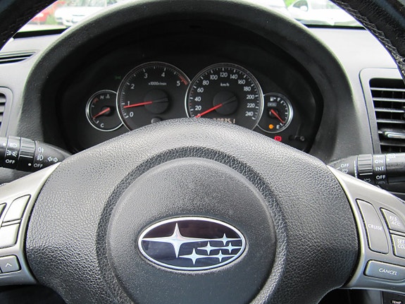 Subaru Legacy 15 of 26