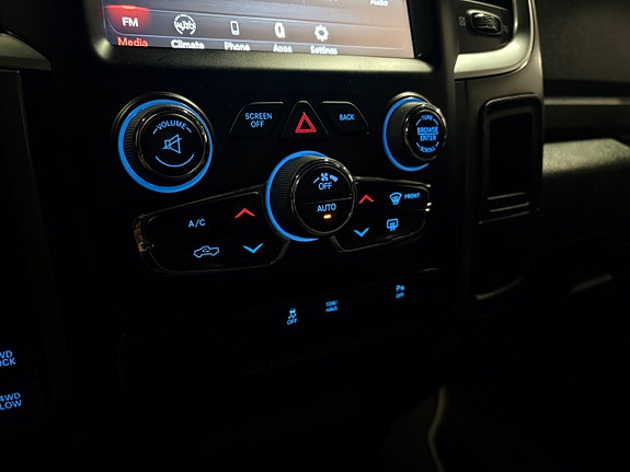 Dodge RAM 1500 14 of 23