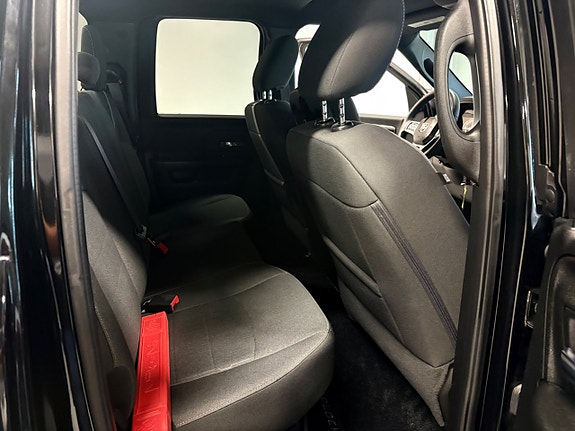 Dodge RAM 1500 21 of 23