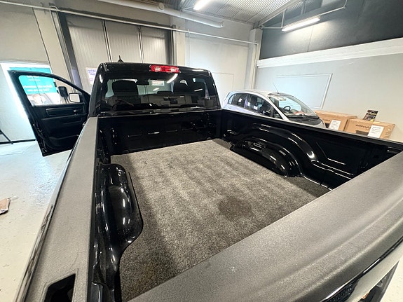 Dodge RAM 1500 8 of 23