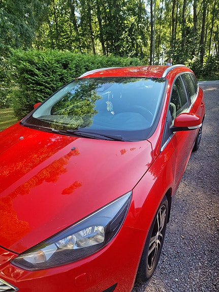 Ford Focus 2 of 3