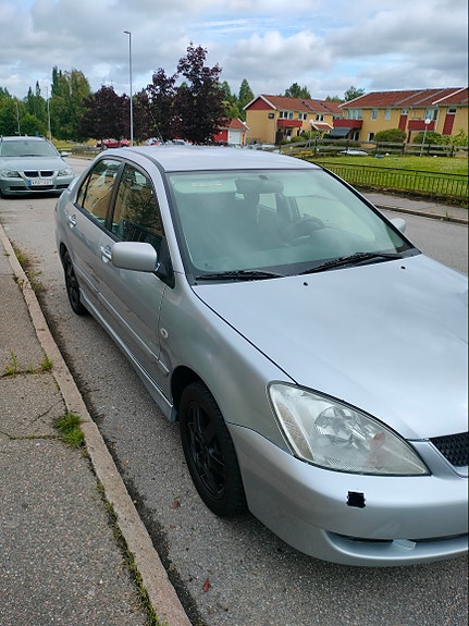 Mitsubishi Lancer 4 of 5