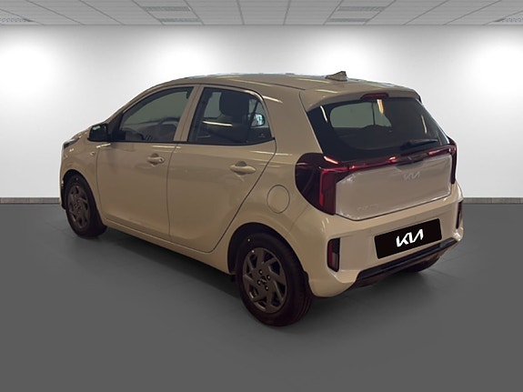 Kia Picanto 6 of 17