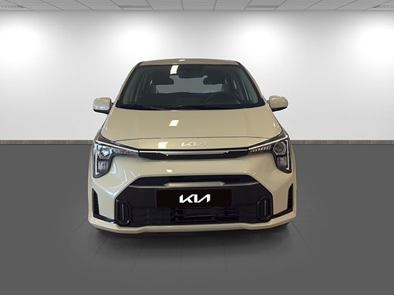 Kia Picanto 2 of 17
