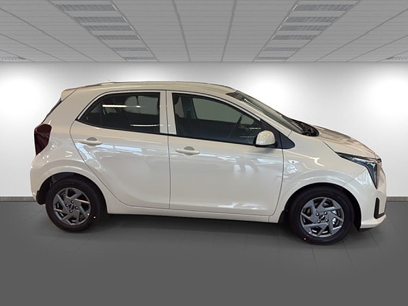 Kia Picanto 4 of 17