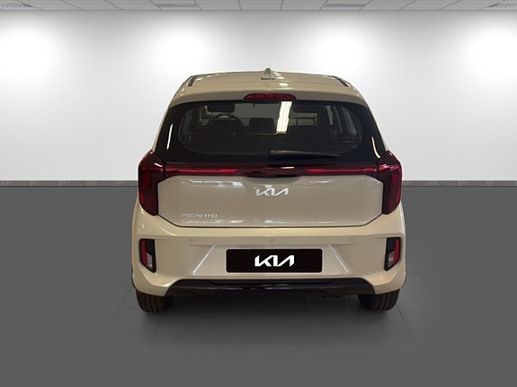 Kia Picanto 5 of 17