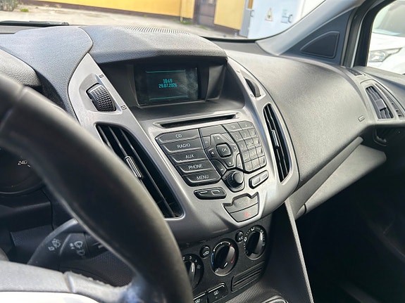 Ford Transit Connect 5 of 5