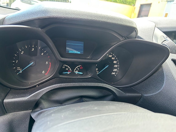 Ford Transit Connect 4 of 5