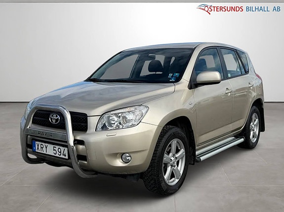 Toyota RAV4 3 of 5