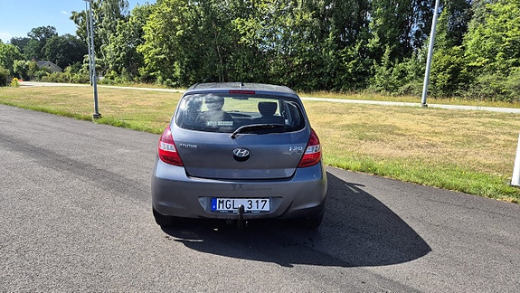 Hyundai i20 4 of 5