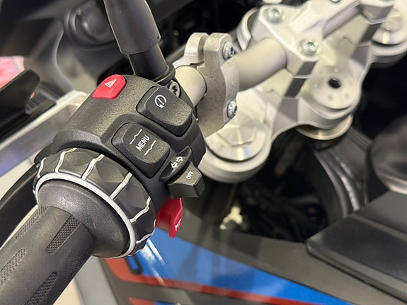 BMW Motorrad F 850 GS 8 of 10