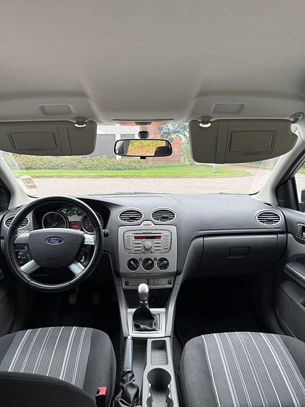 Ford Focus 5 of 5