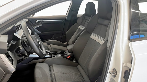 Audi A3 8 of 13
