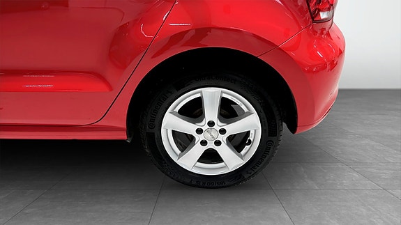 Volkswagen Polo 6 of 17