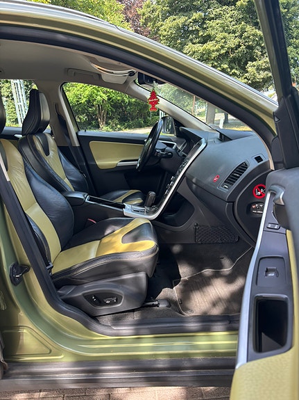 Volvo XC60 5 of 5