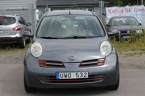 Nissan Micra 3 of 5