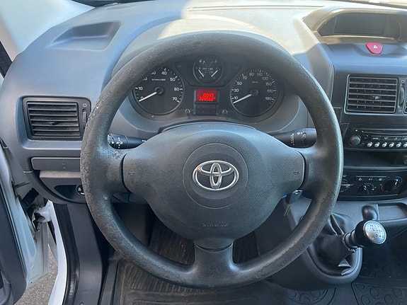 Toyota Proace 11 of 13