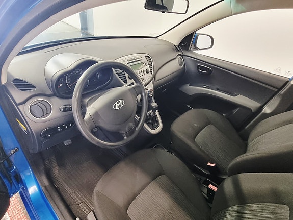 Hyundai i10 7 of 24
