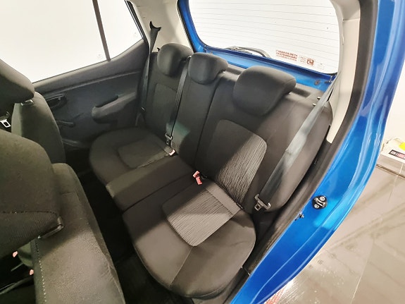 Hyundai i10 9 of 24
