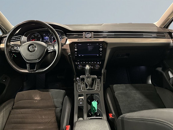 Volkswagen Passat 8 of 20