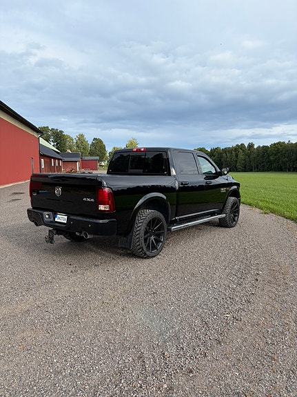 RAM 1500 2 of 5
