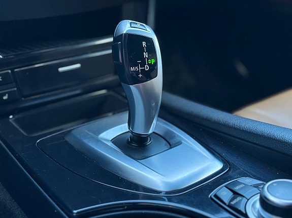 BMW 523i 15 of 26