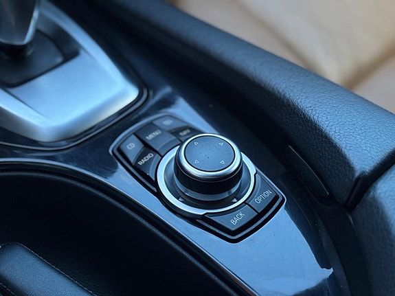 BMW 523i 16 of 26