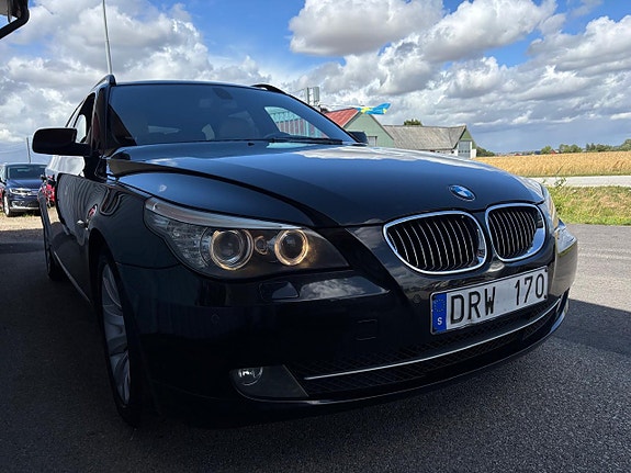 BMW 523i 23 of 26