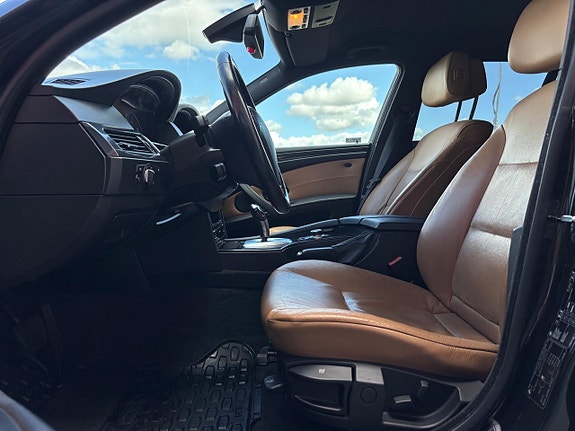BMW 523i 19 of 26