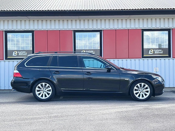 BMW 523i 6 of 26