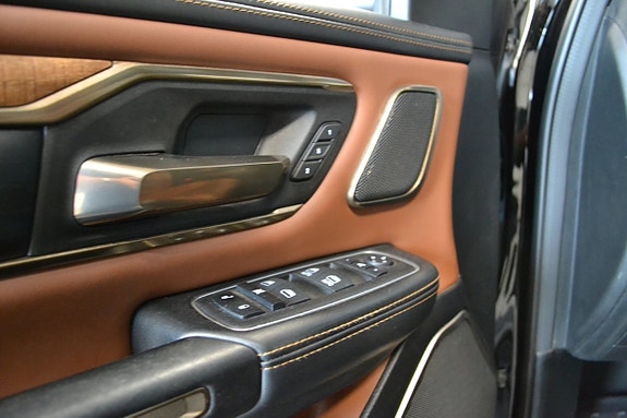 Dodge RAM 1500 15 of 19