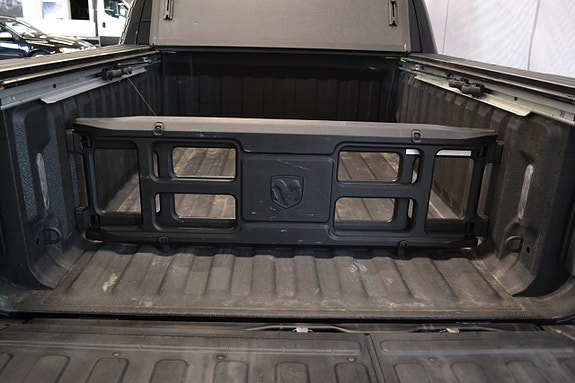 Dodge RAM 1500 9 of 19