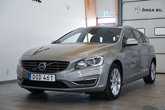 Volvo V60 2 of 5