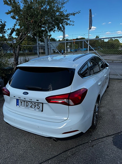 Ford Focus 2 of 5