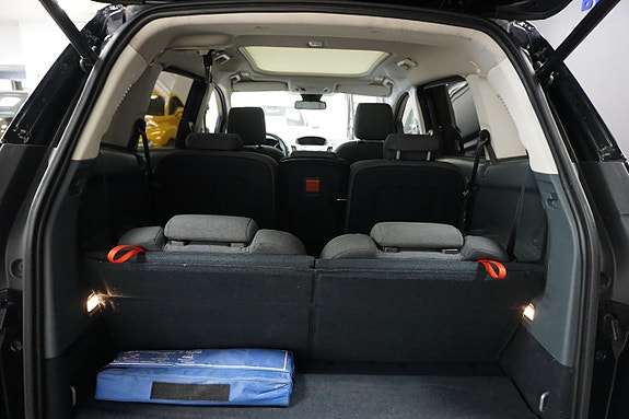 Ford Grand C-MAX 20 of 21