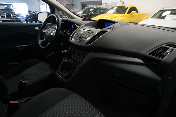 Ford Grand C-MAX 10 of 21
