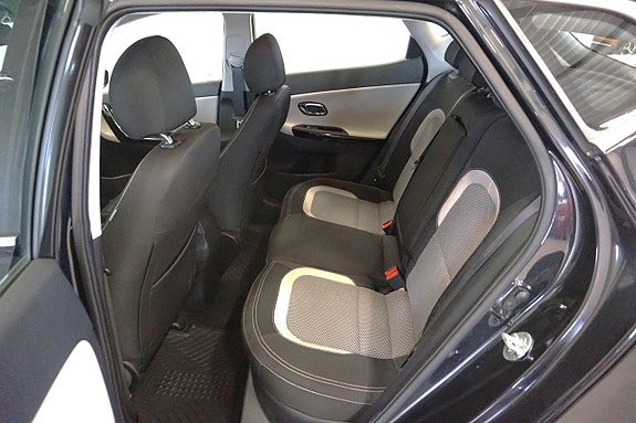 Kia Ceed 9 of 22